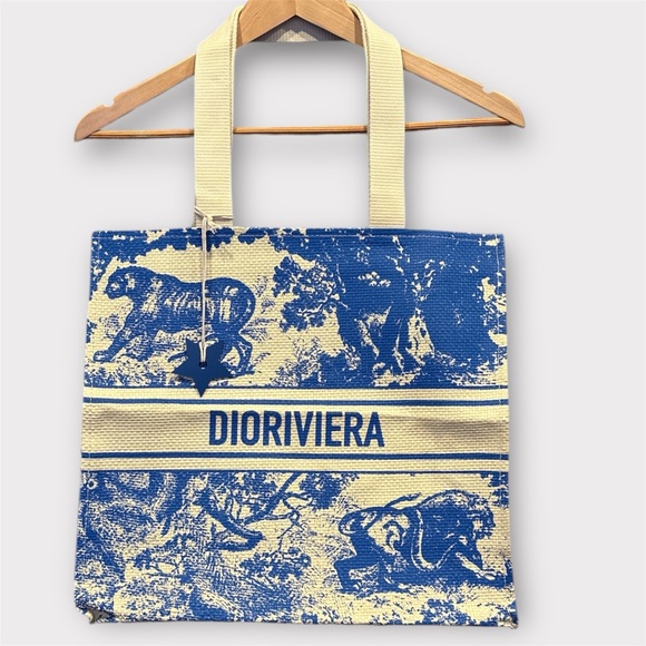 DIOR Toile de Jouy Tiger Motif from the Dioriviera Capsule Collection. - Picture 4 of 10